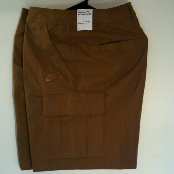 NEW NIKE SPORTSWEAR "Woven Cargo Shorts" MEN'S BROWN SHORTS SIZE 34 FN3517-281 - Picture 1 of 13